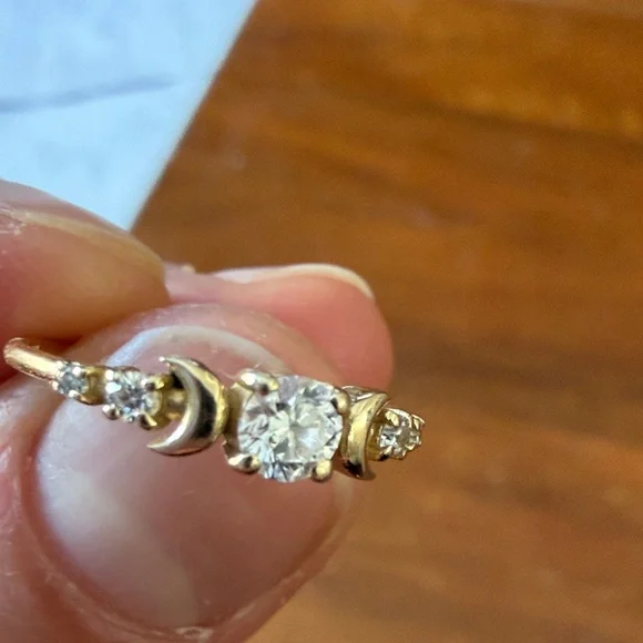 Custom moon phase diamond ring - Picture 3 of 7